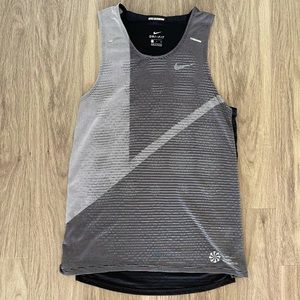 Nike men’s running tank